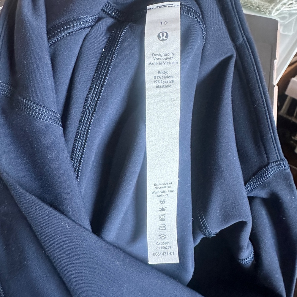 Lululemon bike shorts - Picture 4 of 5